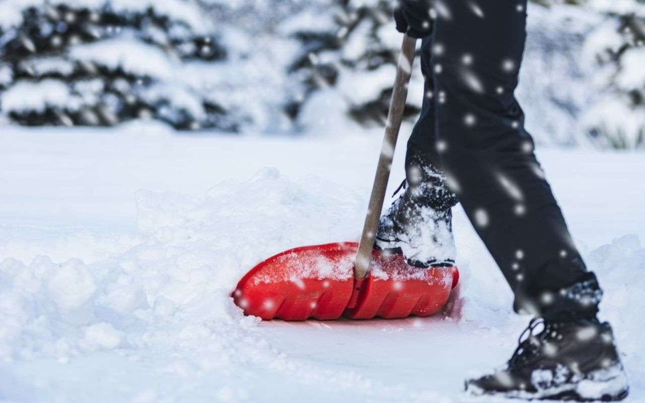 Weed prevention measures, Snow Removal & Cleaning